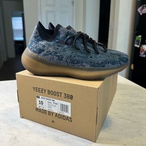 Yeezy 380 “Covell”